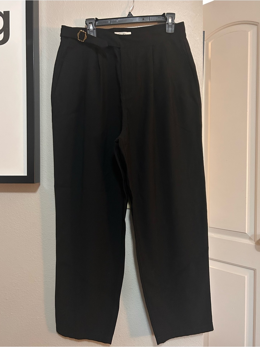 Jessica Simpson Black High-Waist Relaxed Trousers with Side Buckle Detail